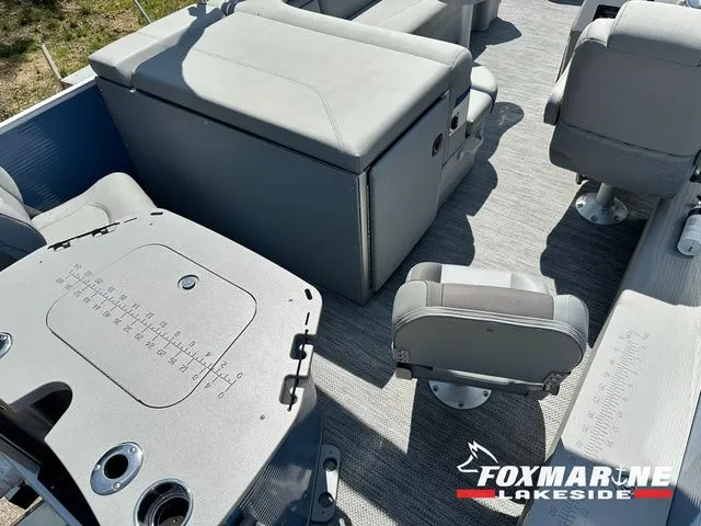 Slide: The Image of Bennington 22 S 4 PT FISHING 22 SF 2023 - 8