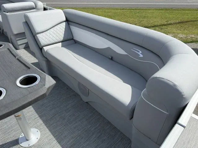 Slide: The Image of Bennington 22 S CRUISE 22 SL 2024 - 12