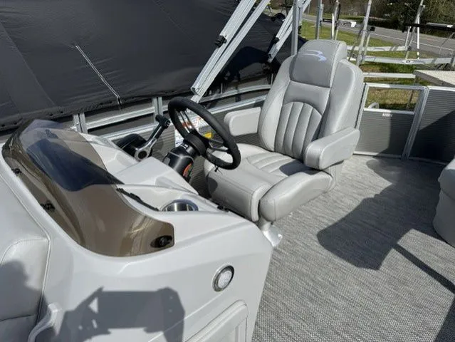 Slide: The Image of Bennington 22 S CRUISE 22 SL 2024 - 17