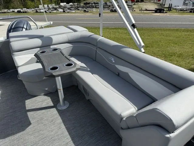Slide: The Image of Bennington 22 S CRUISE 22 SL 2024 - 23