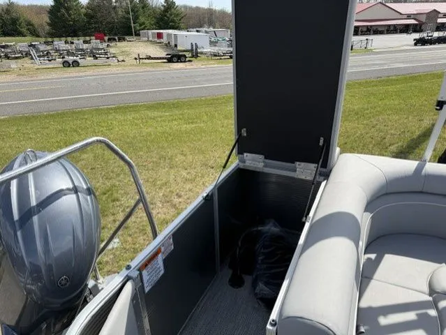 Slide: The Image of Bennington 22 S CRUISE 22 SL 2024 - 29