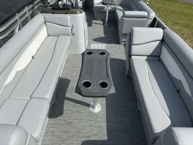 Slide: The Image of Bennington 22 S CRUISE 22 SL 2024 - 9