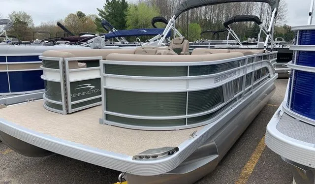 The Image of Bennington 22 L STERN FISH EXT APG 22 LSAPG 2023 - 1