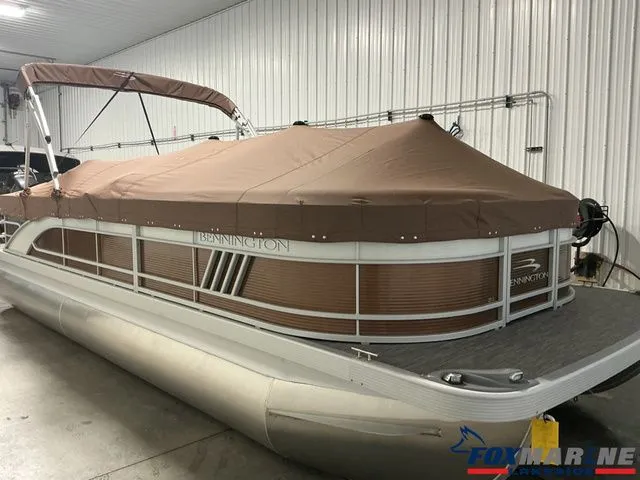The Image of Bennington 23 L STERN FISH EXT APG 23 LSAPG 2023 - 1