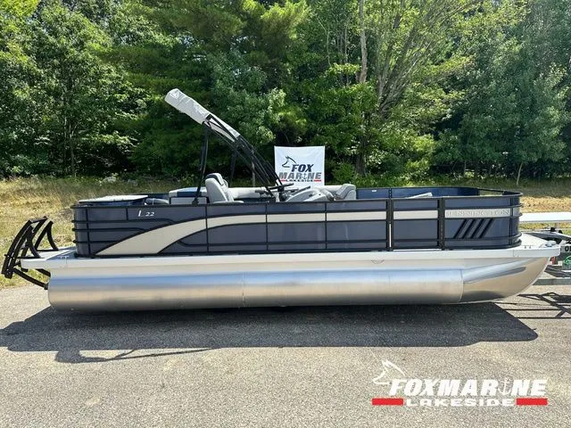 The Image of Bennington 22 S 4PT FISH 22 LFAPG 2023 - 1