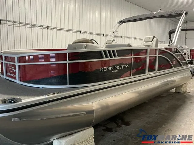 The Image of Bennington 23 L BOWRIDER SWINGBACK 2023 - 1