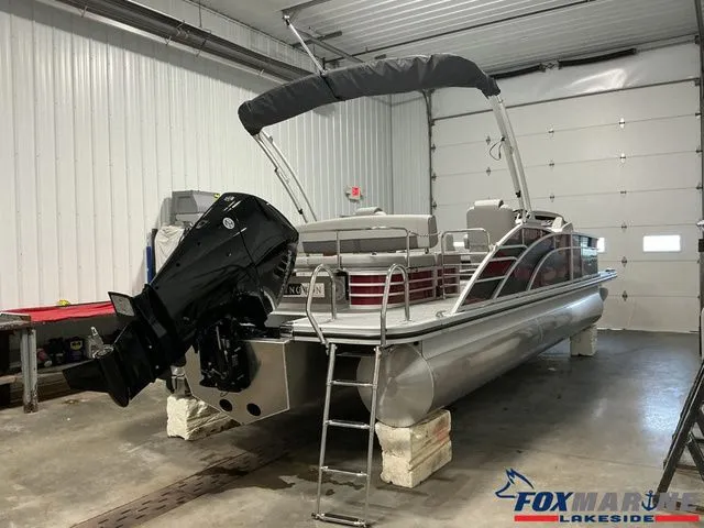 Slide: The Image of Bennington 23 L BOWRIDER SWINGBACK 2023 - 3