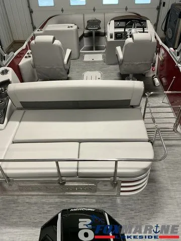Slide: The Image of Bennington 23 L BOWRIDER SWINGBACK 2023 - 5