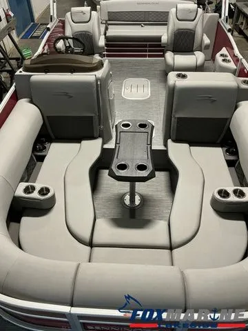Slide: The Image of Bennington 23 L BOWRIDER SWINGBACK 2023 - 6