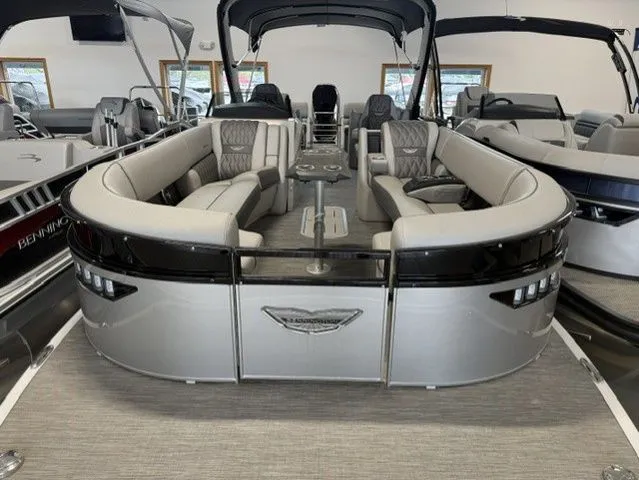 The Image of Bennington 25 RX FASTBACK ARCH 25 RXFBA 2023 - 1