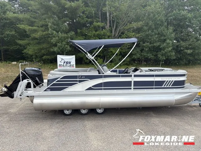 The Image of Bennington 23 L FASTBACK 23 LFB 2023 - 1