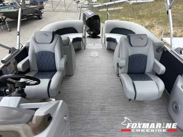 Slide: The Image of Bennington 23 L FASTBACK 23 LFB 2023 - 6