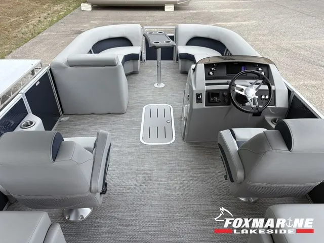 Slide: The Image of Bennington 23 L FASTBACK 23 LFB 2023 - 9
