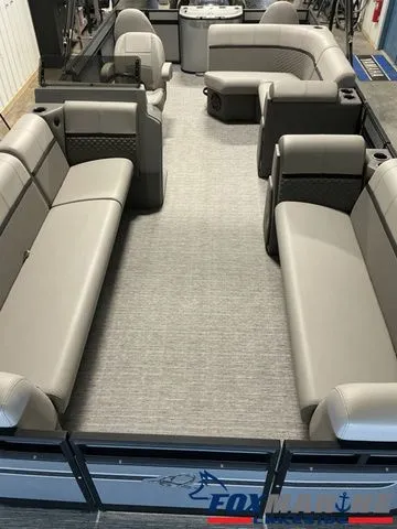 Slide: The Image of Qwest E 8522 AQ XRE CRUISE- LT 2024 - 14
