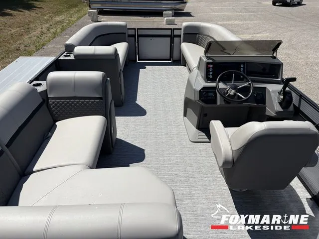 Slide: The Image of Qwest E 8522 AQ XRE CRUISE- LT 2024 - 8