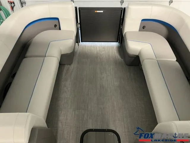 Slide: The Image of Qwest E CLASS 22 XRE CRUISE 2025 - 13