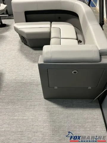 Slide: The Image of Qwest E CLASS 22 XRE CRUISE 2026 - 4
