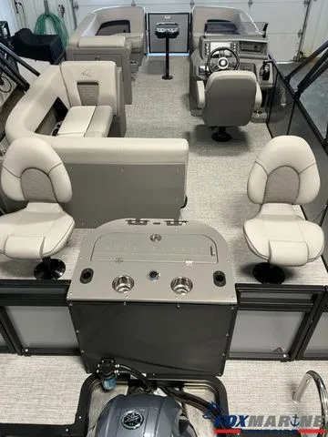 Slide: The Image of Qwest E CLASS 22 XRE CRUISE 2026 - 5