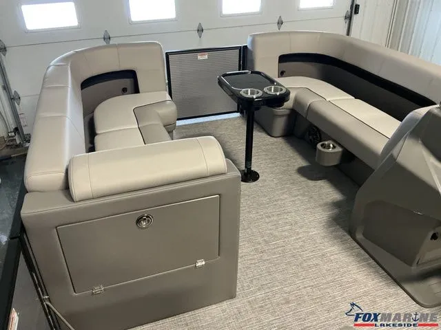 Slide: The Image of Qwest E CLASS 22 XRE CRUISE 2026 - 6