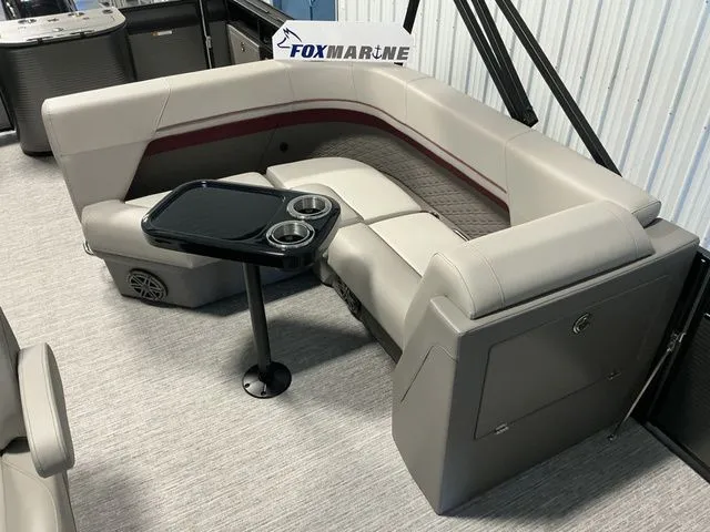 Slide: The Image of Qwest L CLASS 24 FAMILY FISH 2026 - 12
