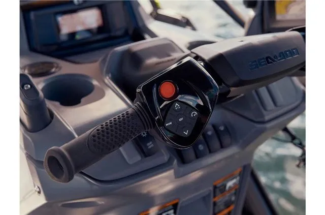 Slide: The Image of Sea-Doo PB SWITCH 19' 170 HP 2023 - 9