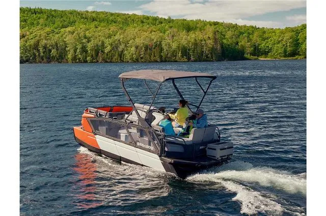 Slide: The Image of Sea-Doo Switch 21 230 2023 - 6