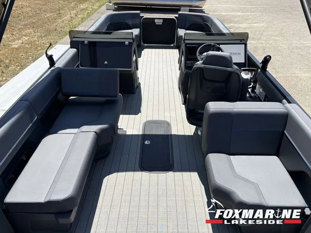 Slide: The Image of Manitou 24 EXPLORE SWITCHBACK MAX TRIFOLD STEALTH DE 2024 - 8