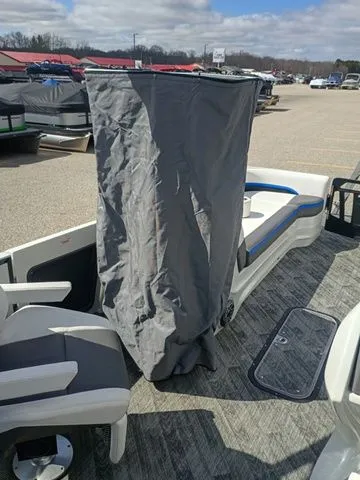Slide: The Image of Manitou 25 SRS XPLODE XT SHP 2021 - 5
