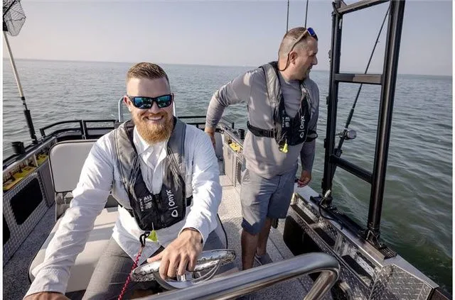 Slide: The Image of Angler Qwest Pontoons AQ 8524 PRO TROLL 2023 - 8