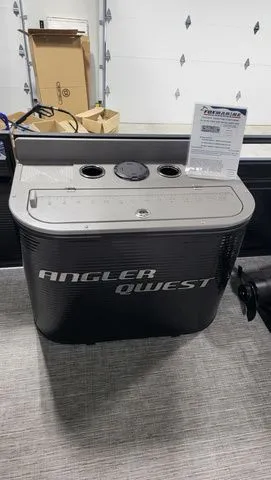 Slide: The Image of Angler Qwest Pontoons A 8522 FAMILY FISH PRO 2023 - 9