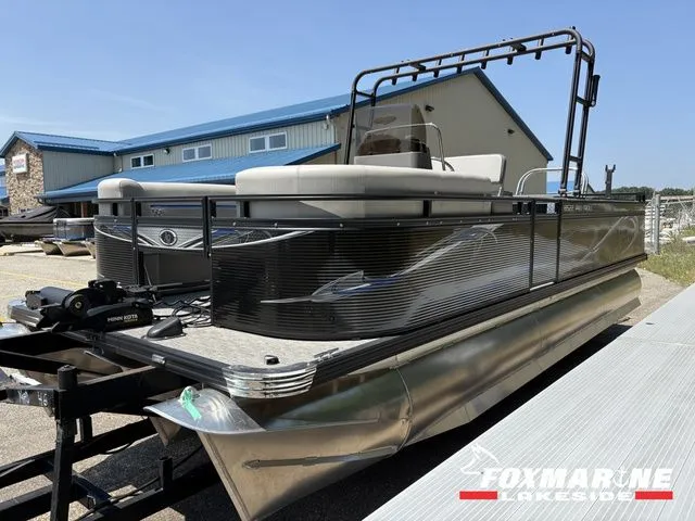 Slide: The Image of Angler Qwest Pontoons 8522 PRO TROLL 2023 - 4