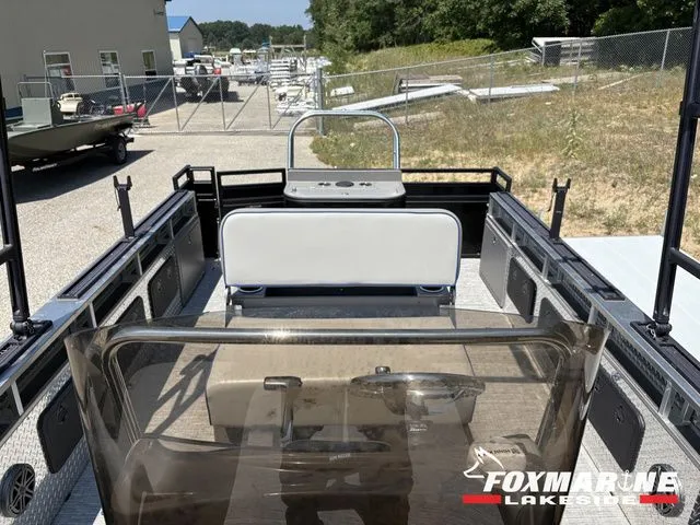 Slide: The Image of Angler Qwest Pontoons 8522 PRO TROLL 2023 - 6