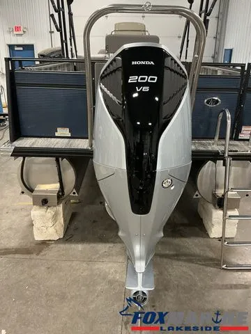 Slide: The Image of Angler Qwest Pontoons AQ 8522/24 PRO TROLL 2023 - 10