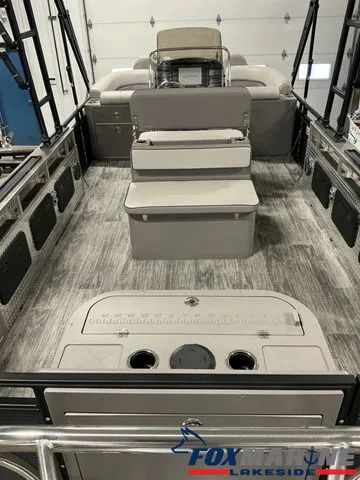 Slide: The Image of Angler Qwest Pontoons AQ 8522/24 PRO TROLL 2023 - 11