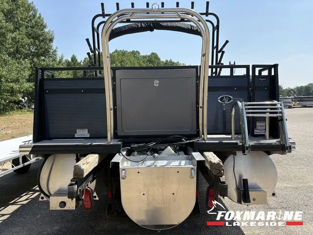 Slide: The Image of Angler Qwest Pontoons AQ 8524 FAMILY FISH PRO RA 2023 - 2