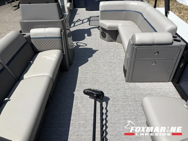Slide: The Image of Angler Qwest Pontoons AQ 8524 FAMILY FISH PRO RA 2023 - 5