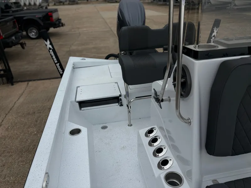 Slide: The Image of Interior view of Xpress H22B HYPER-LIFT BAY 2026 boat deck. - 8