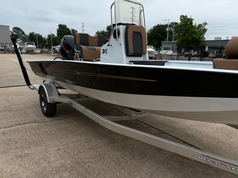 Slide: The Image of 2026 Xpress H20B HYPERLIFT-BAY boat on trailer. - 3