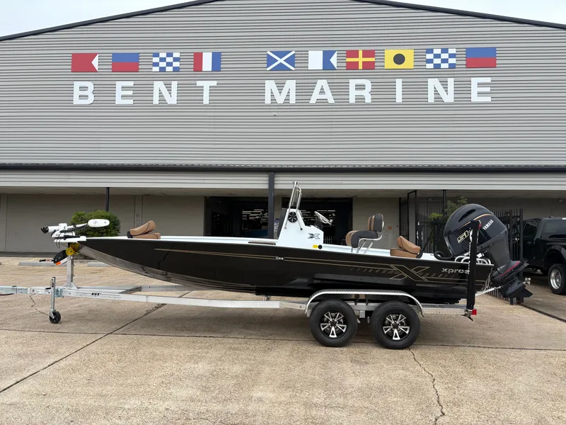 The Image of 2026 Xpress H22B Hyper-Lift Bay boat at Bent Marine. - 1