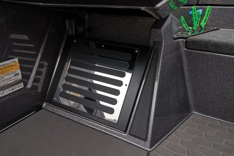 Slide: The Image of Ranger Z521R 2026 - 113