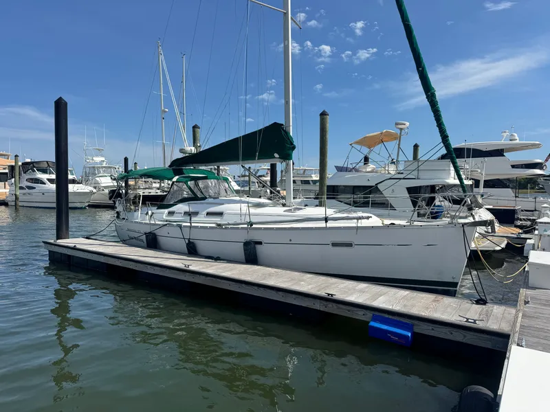 The Image of Beneteau Oceanis Clipper 373 2005 - 0