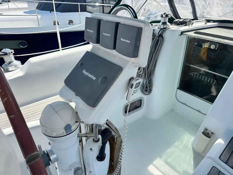 Slide: The Image of Beneteau Oceanis Clipper 373 2005 - 18