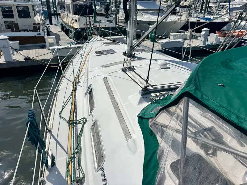 Slide: The Image of Beneteau Oceanis Clipper 373 2005 - 19