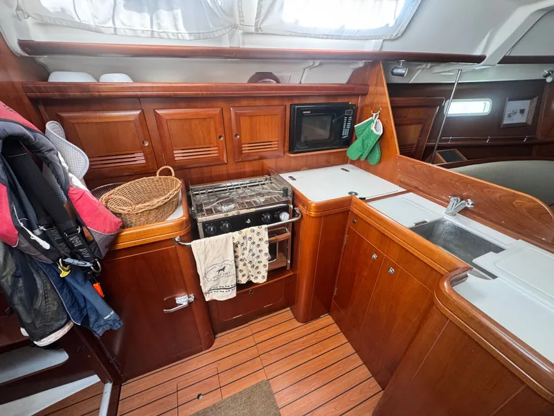 Slide: The Image of Beneteau Oceanis Clipper 373 2005 - 23