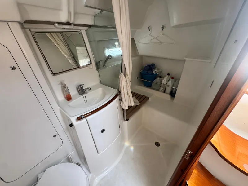 Slide: The Image of Beneteau Oceanis Clipper 373 2005 - 25