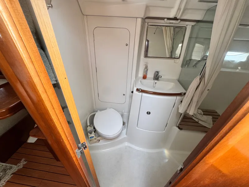 Slide: The Image of Beneteau Oceanis Clipper 373 2005 - 26