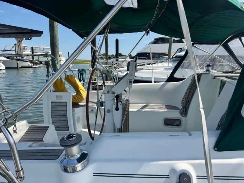 Slide: The Image of Beneteau Oceanis Clipper 373 2005 - 9