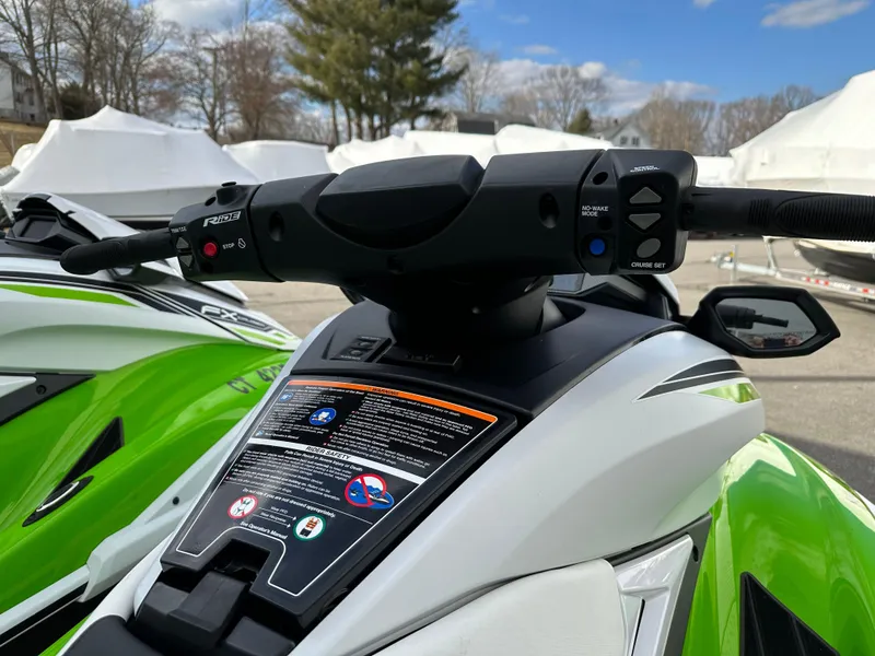 Slide: The Image of 2021 Yamaha WaveRunner FX Cruiser HO handlebar view outdoors. - 27