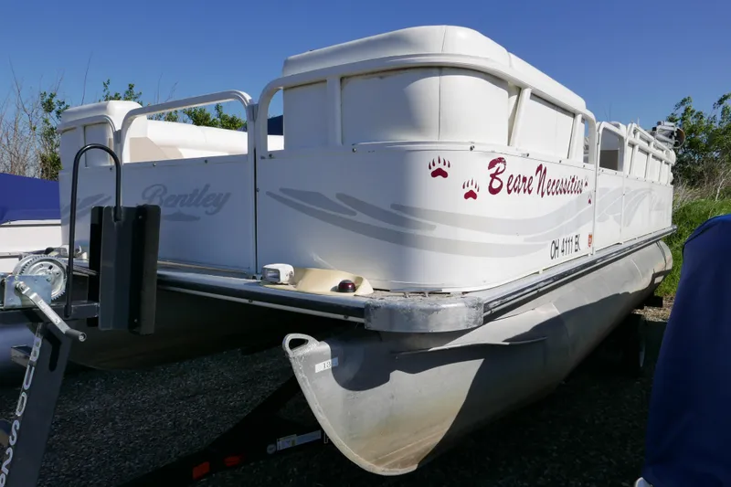 The Image of 2008 Bentley Pontoons 200 CRUISE boat on trailer, white with custom graphics. - 0