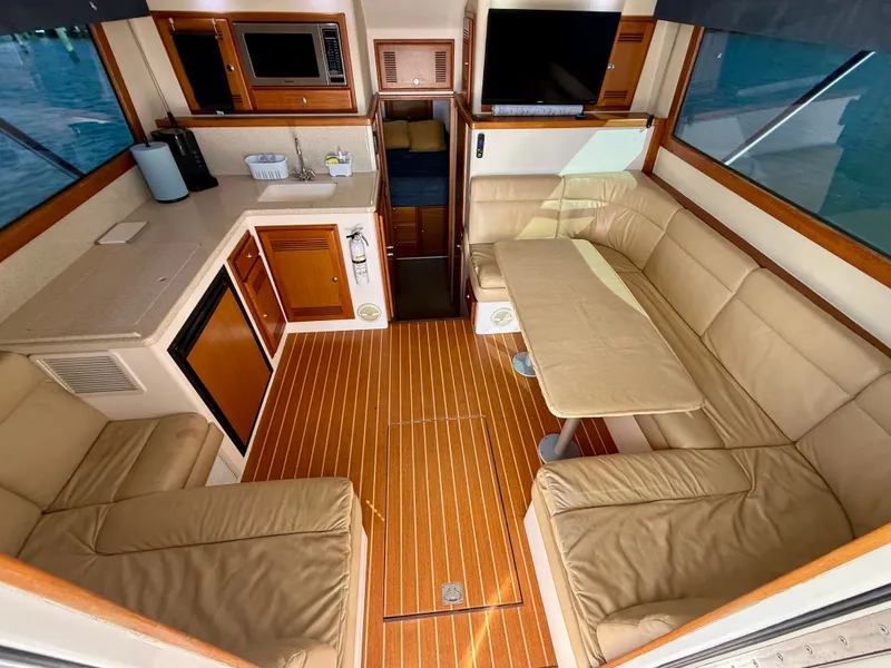 Slide: The Image of Cabo 35 Flybridge Sportfisher 2005 - 8